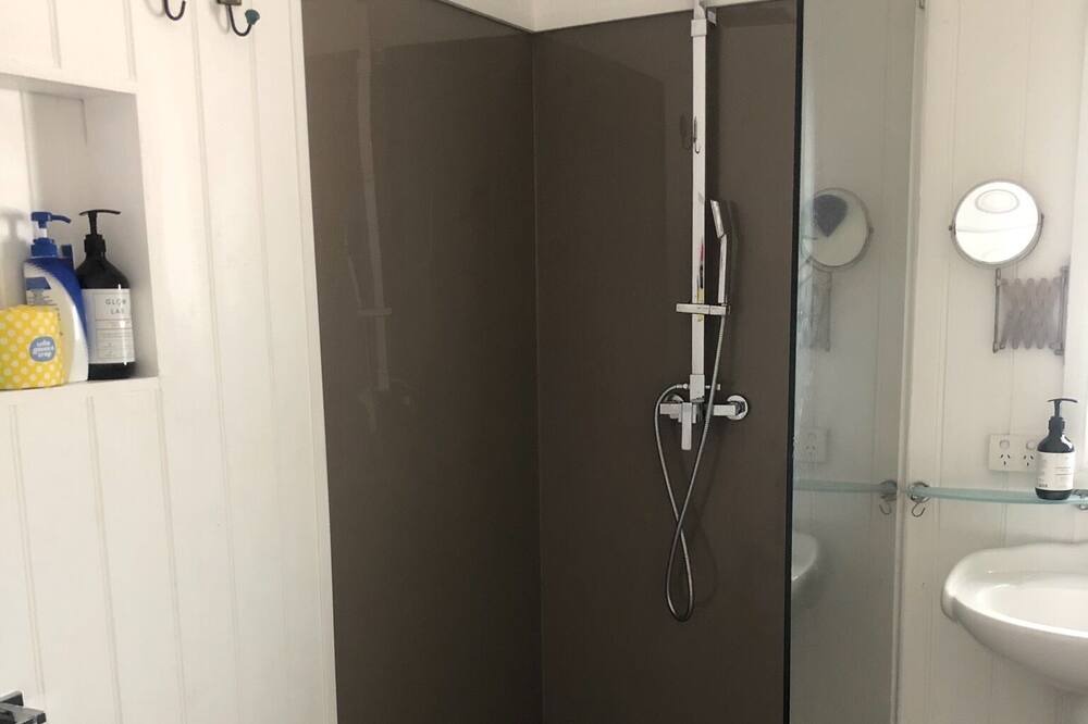 Photo of Bathroom in Berkeley Vale
