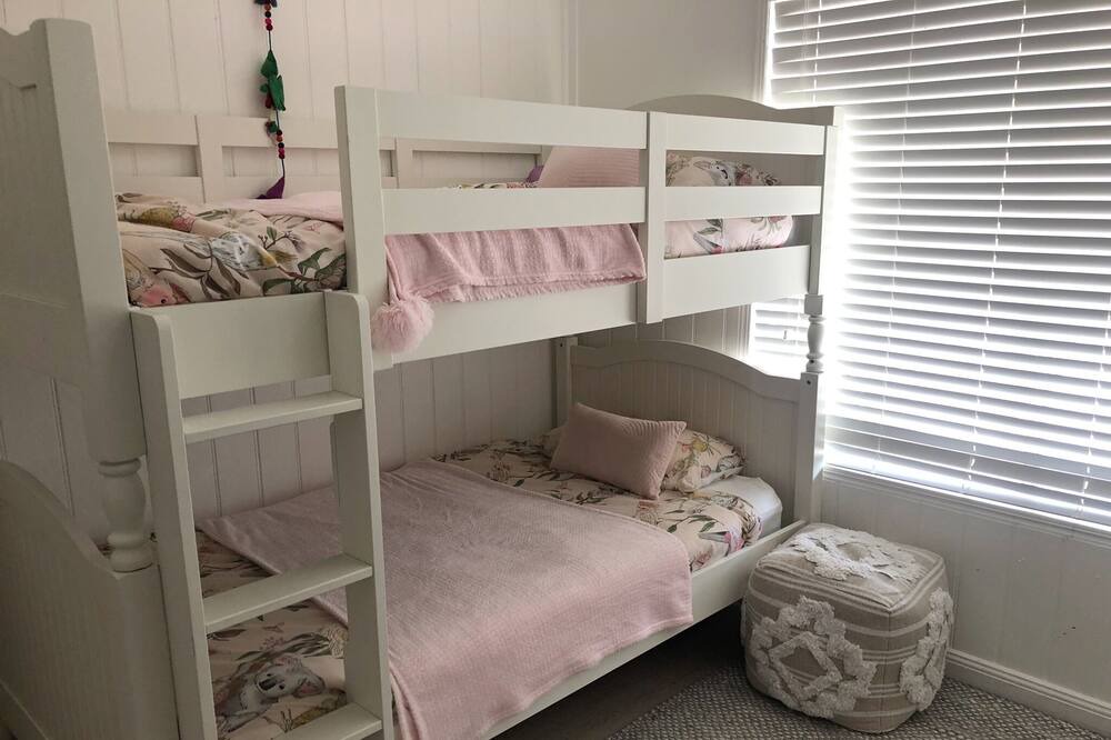 Photo of Bedroom in Berkeley Vale