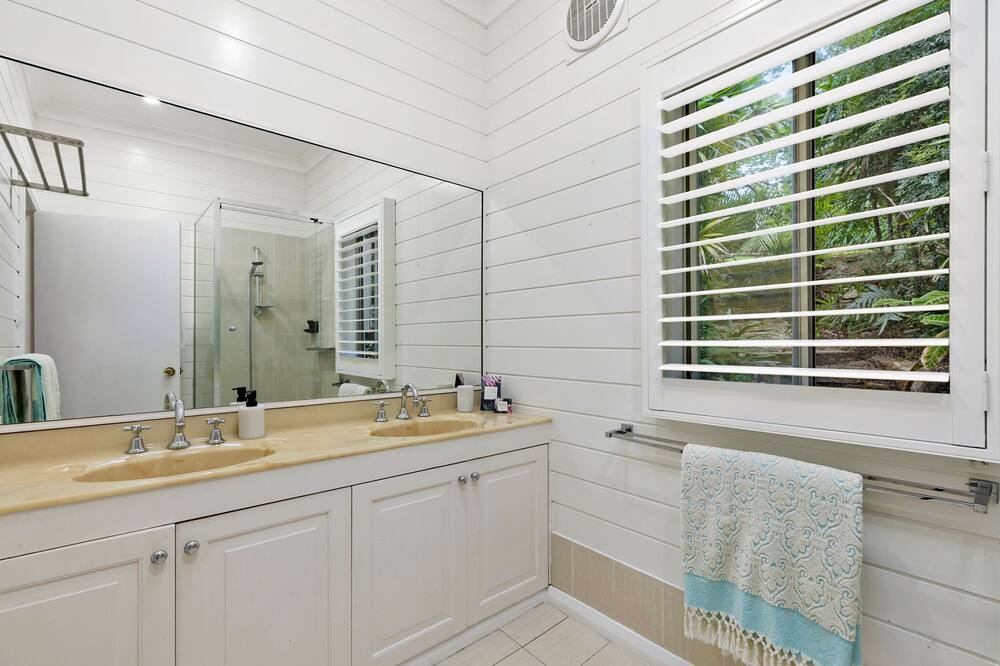 Photo of Bathroom in Avalon Beach