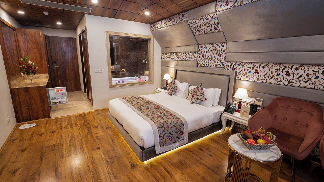 Photo of Bedroom in Dal Lake