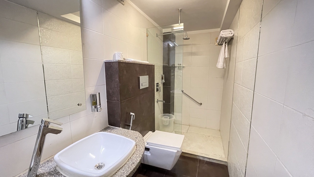Photo of Bathroom in Taj Ganj