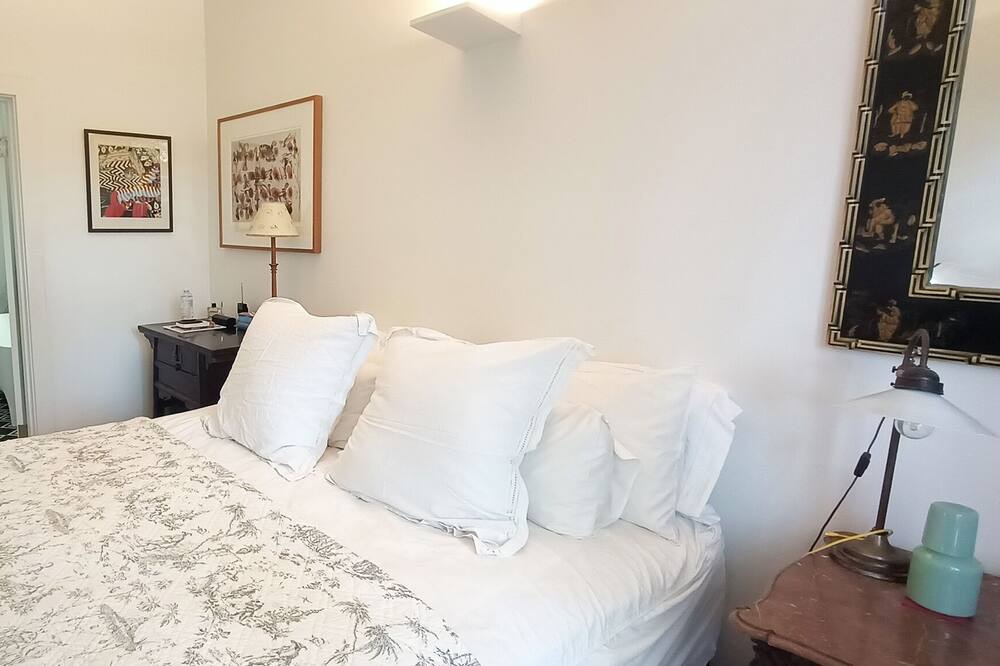 Photo of Bedroom in Bronte