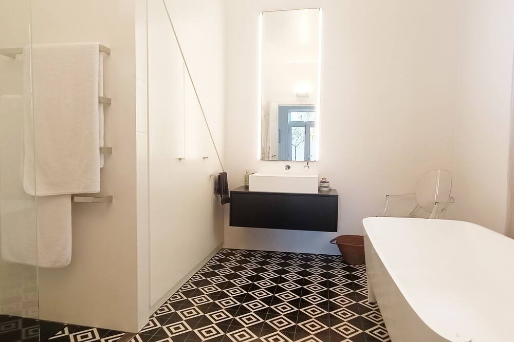 Photo of Bathroom in Bronte