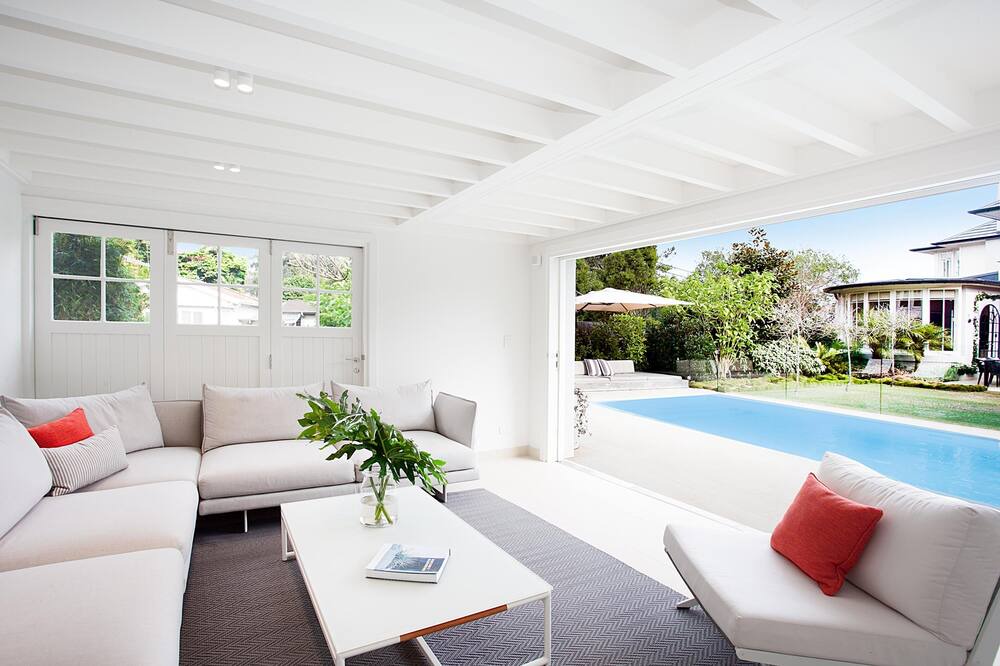Photo of Others in Bellevue Hill