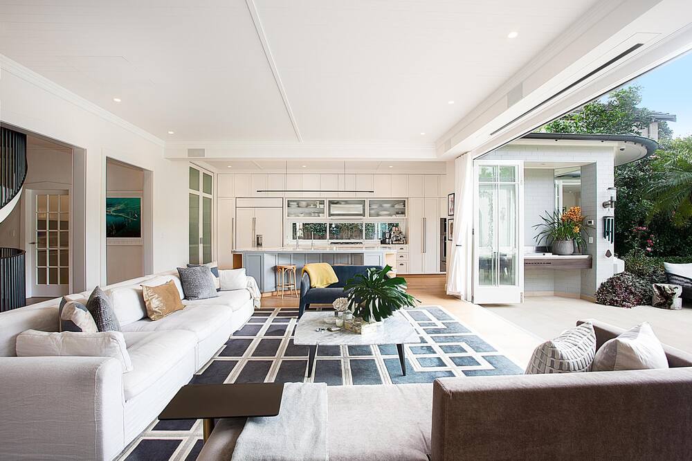 Photo of Others in Bellevue Hill
