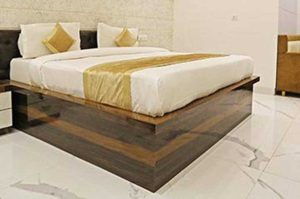 Photo of Bedroom in Dariyaganj