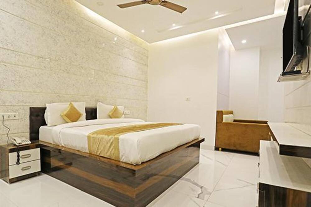 Photo of Bedroom in Dariyaganj