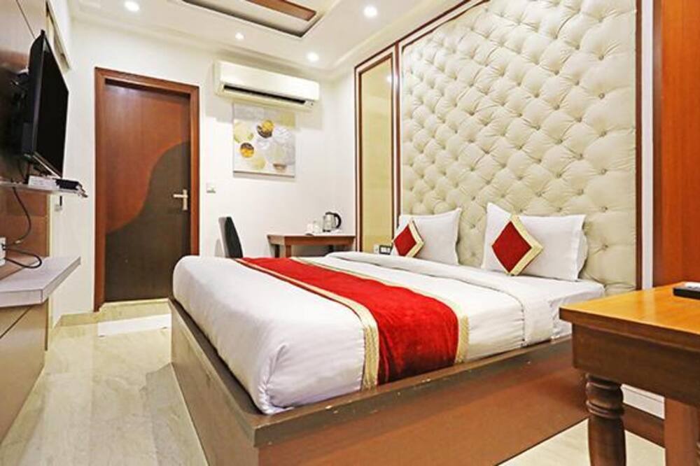 Photo of Bedroom in Dariyaganj