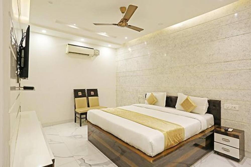 Photo of Bedroom in Dariyaganj