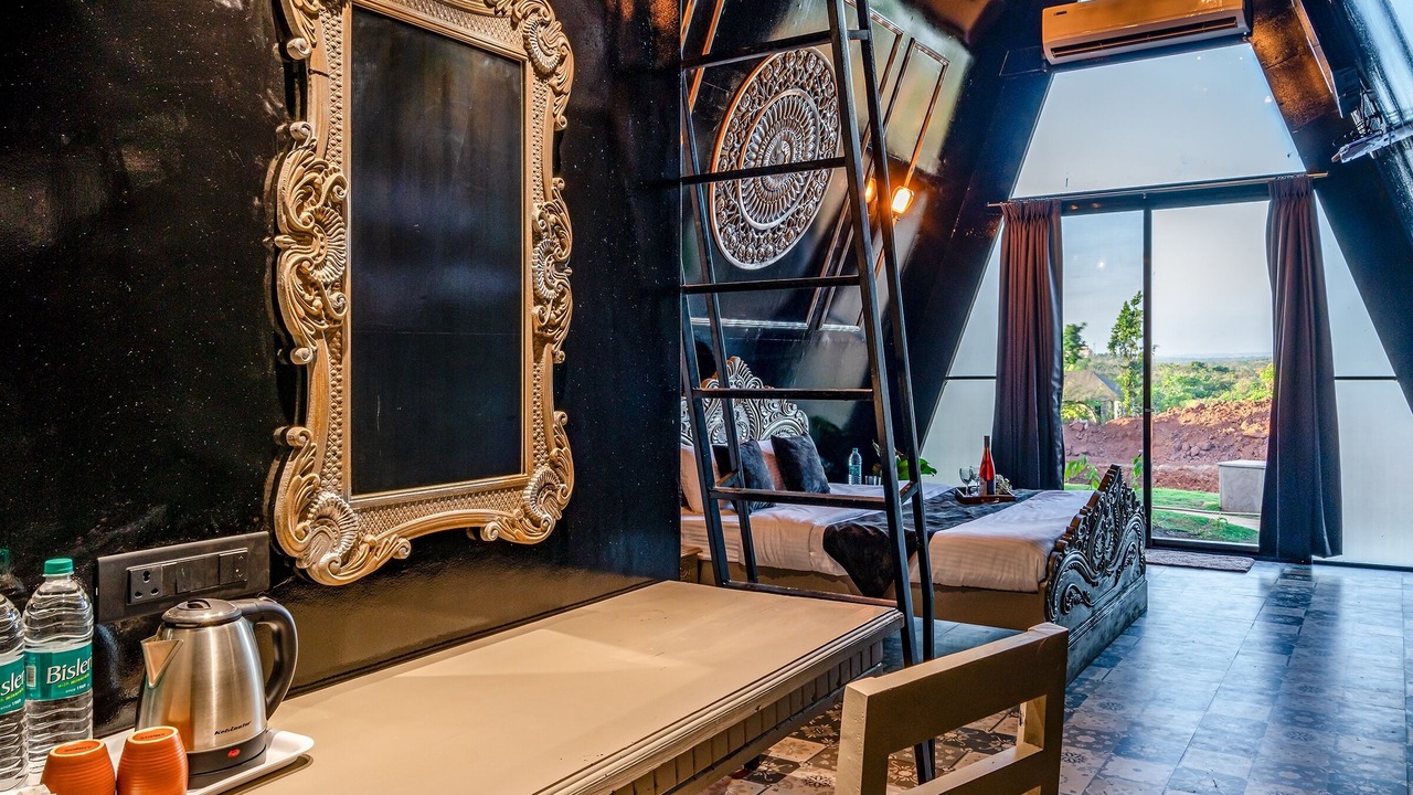 Photo of Bedroom in Ratnagiri