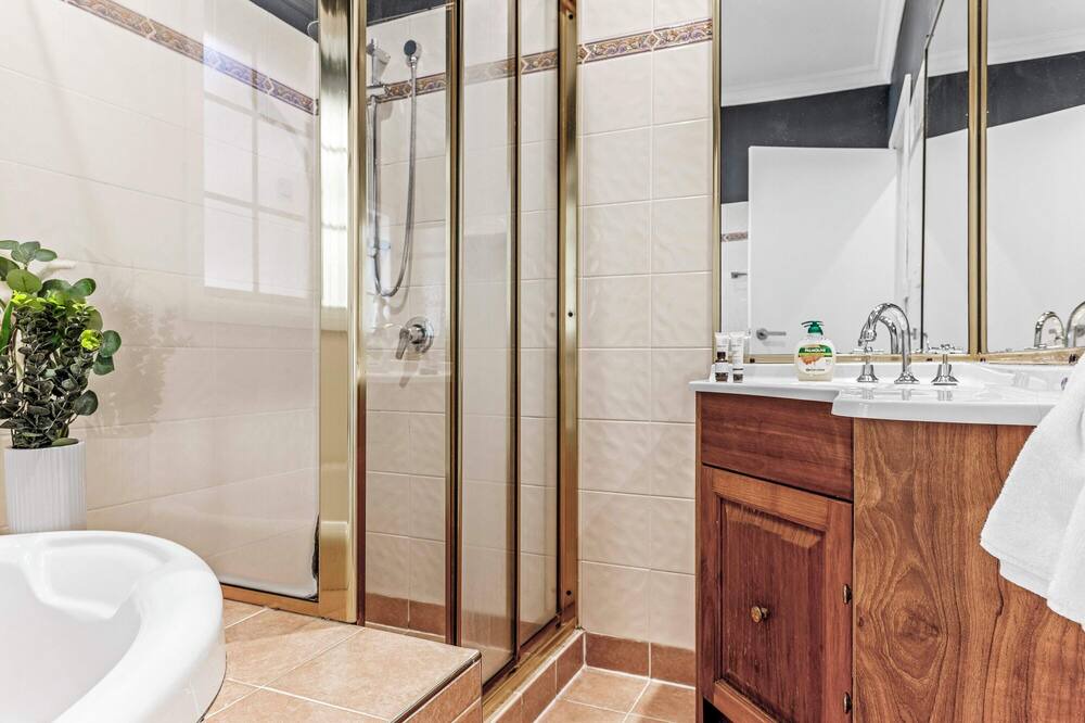 Photo of Bathroom in Figtree