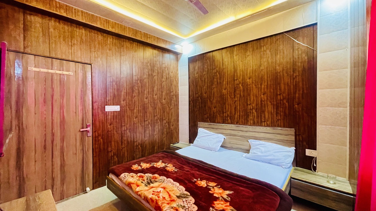Photo of Bedroom in Mathura