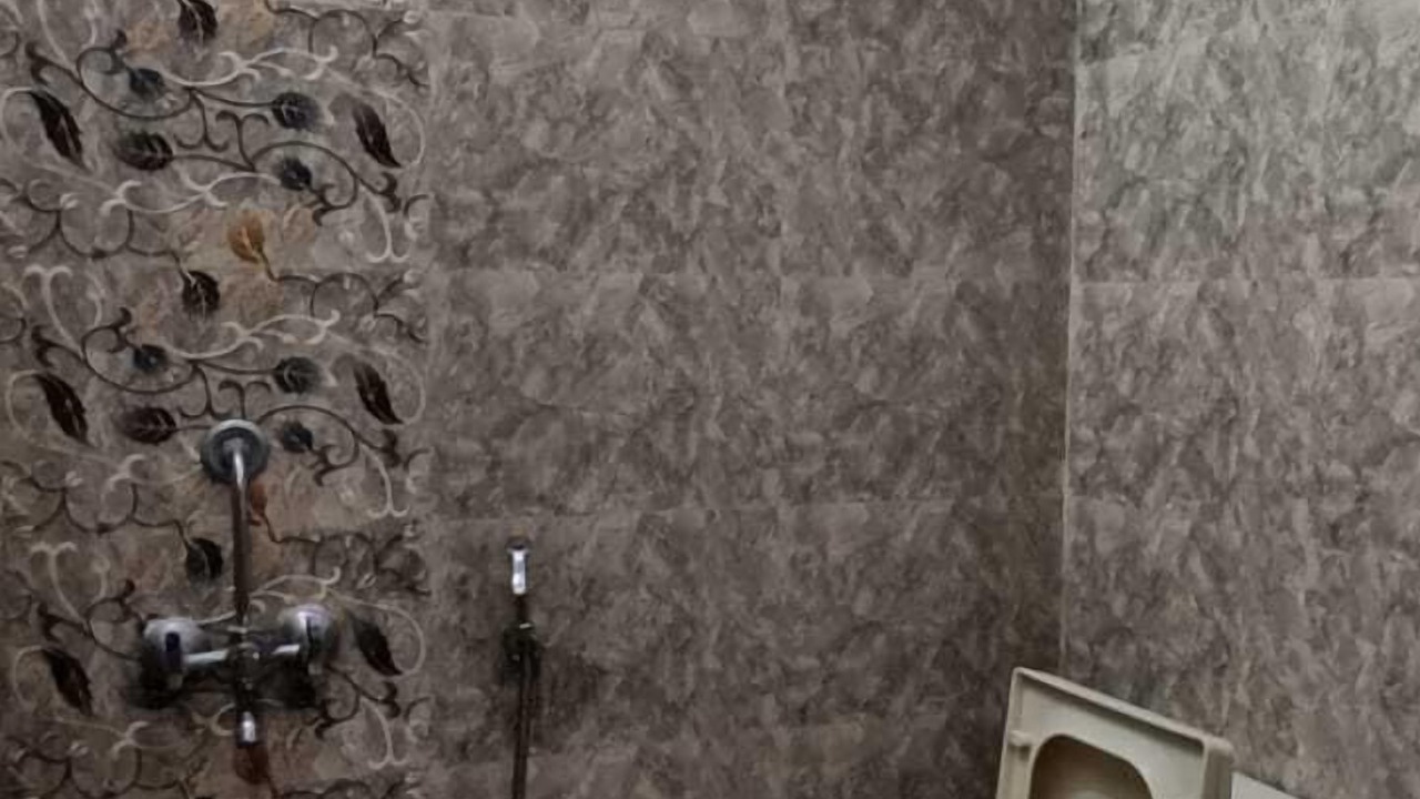 Photo of Bathroom in Hari Nagar