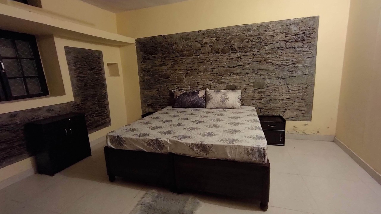 Photo of Bedroom in Tehri