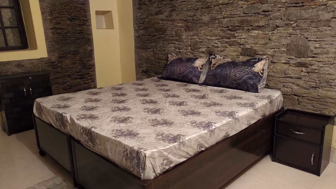 Photo of Bedroom in Tehri