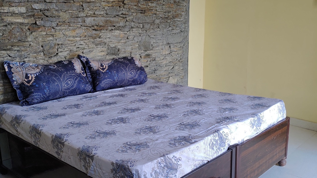Photo of Bedroom in Tehri
