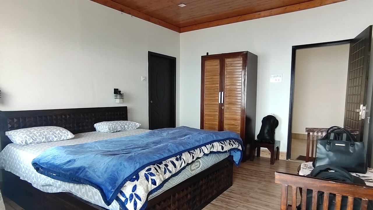 Photo of Bedroom in Tehri