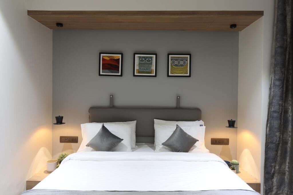 Photo of Bedroom in Solapur