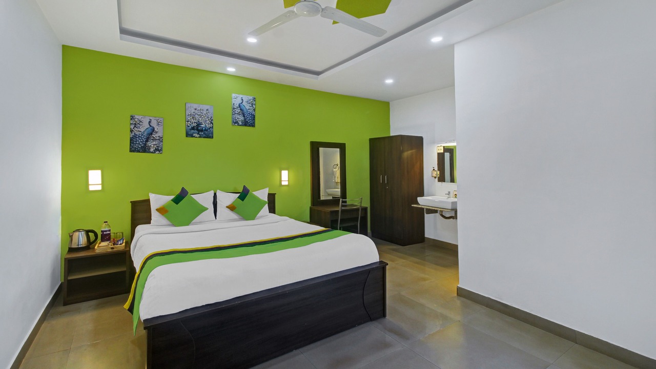Photo of Bedroom in Mahabaleshwar