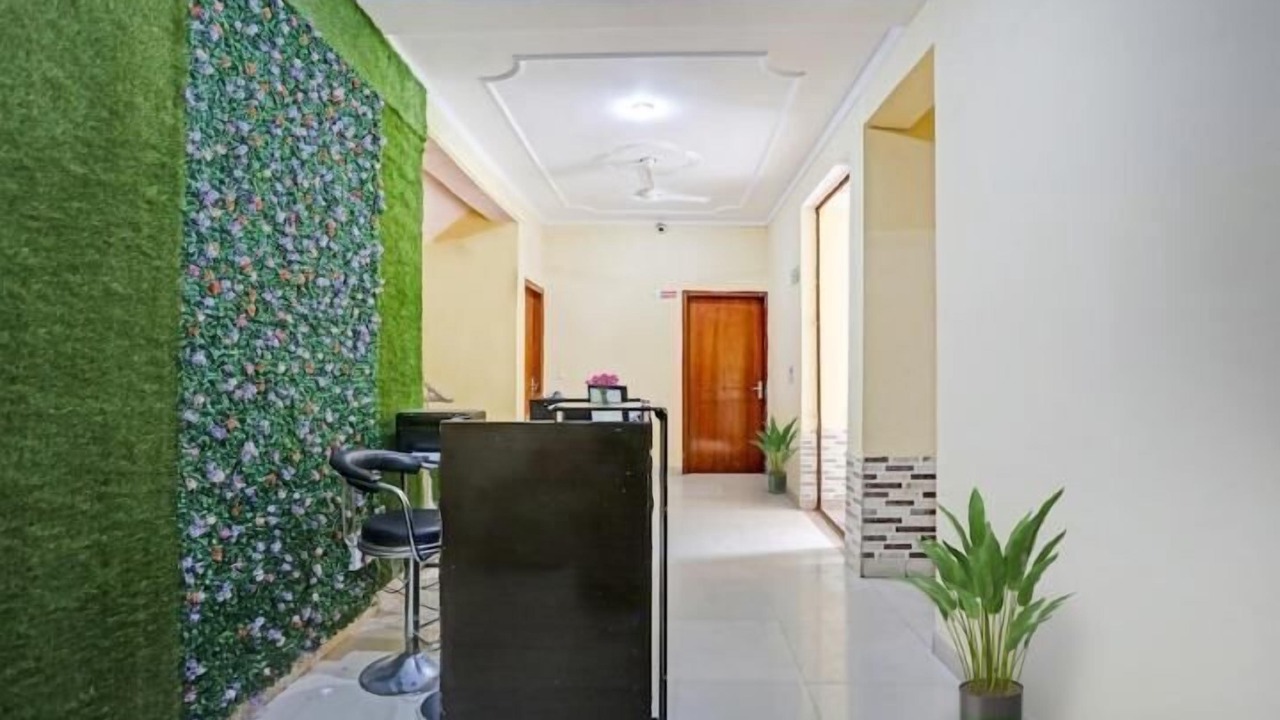 Photo of Others in DLF Phase 3