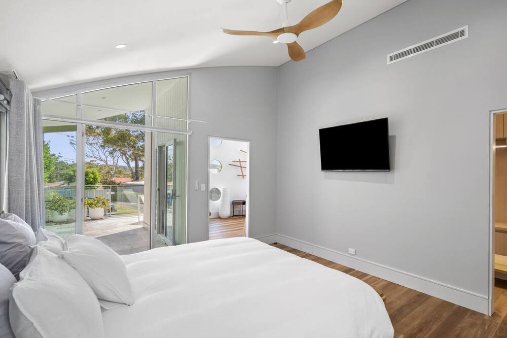 Photo of Bedroom in Macmasters Beach