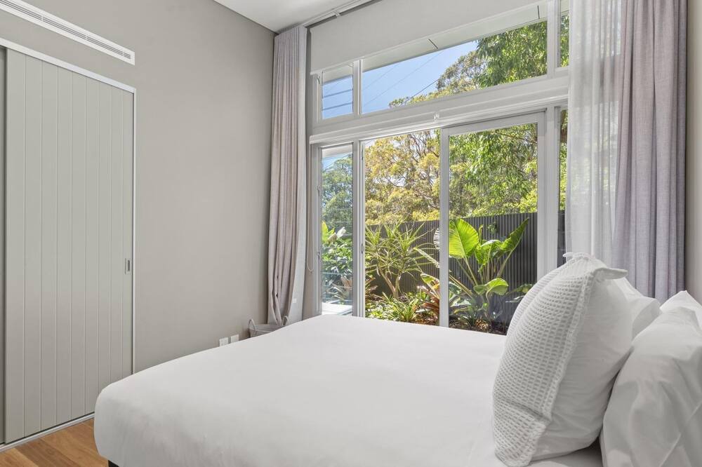 Photo of Bedroom in Macmasters Beach