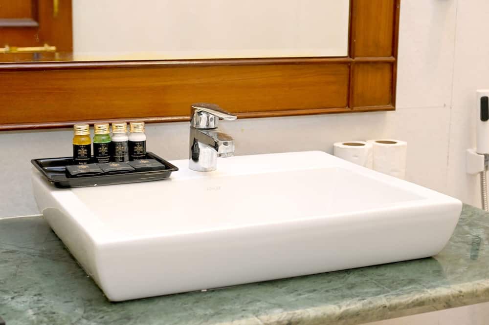 Photo of Bathroom in Kasrawad