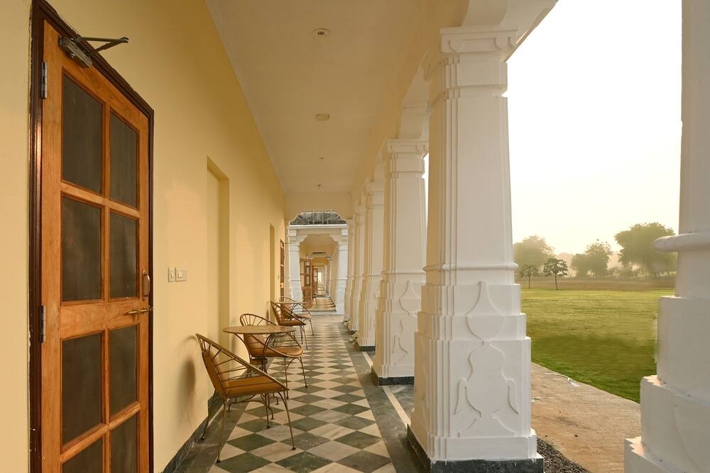 Photo of Outdoor in Kasrawad