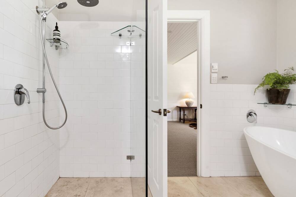 Photo of Bathroom in Burrawang