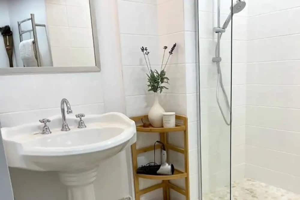 Photo of Bathroom in Pearl Beach