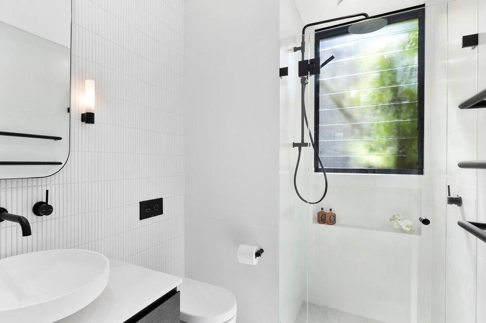 Photo of Bathroom in Whale Beach
