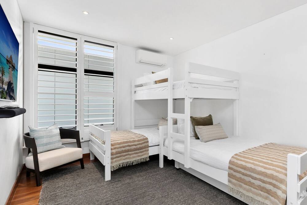Photo of Bedroom in Whale Beach