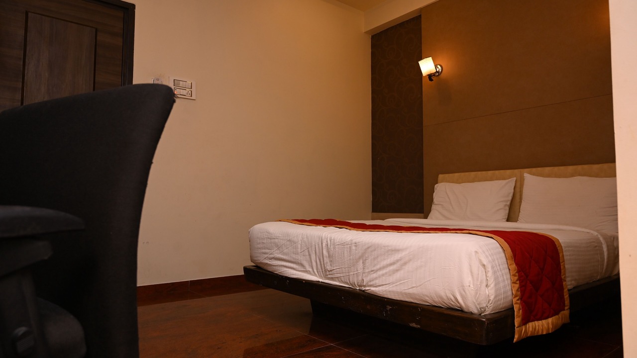 Photo of Bedroom in Solapur