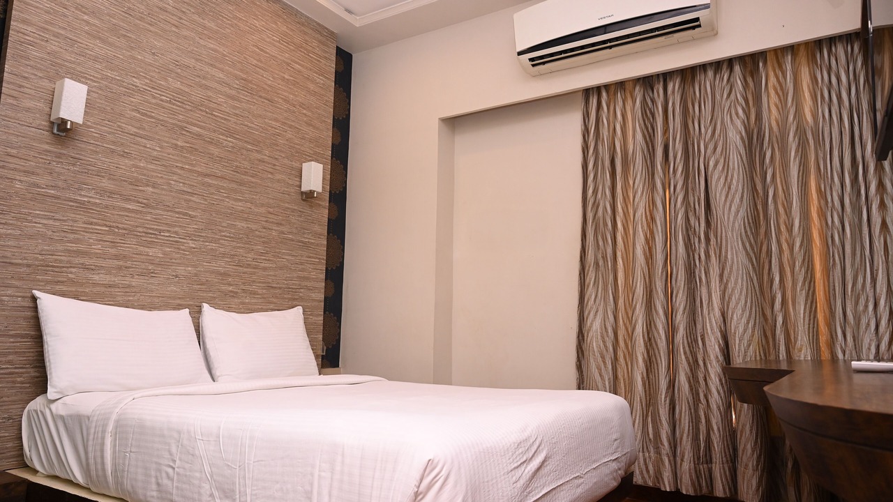 Photo of Bedroom in Solapur