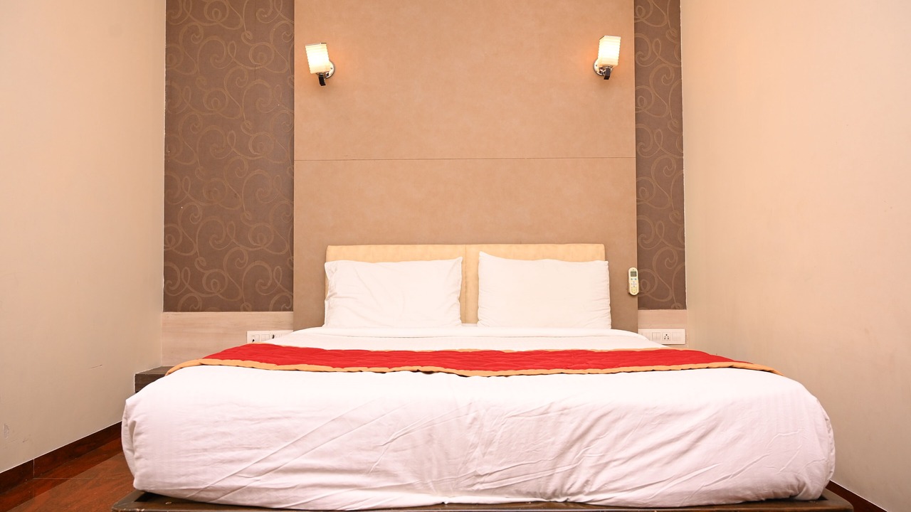 Photo of Bedroom in Solapur