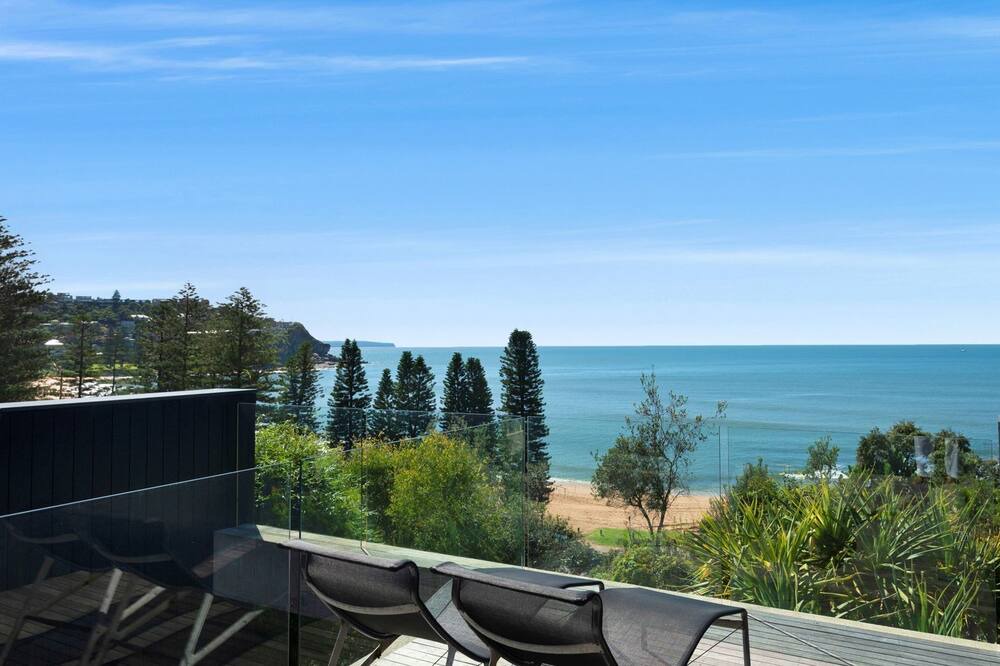 Photo of Others in Whale Beach