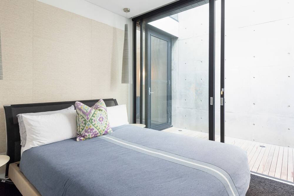 Photo of Bedroom in Whale Beach