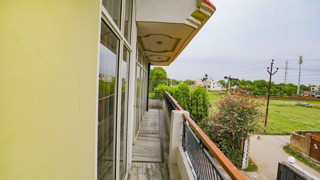 Photo of Patio Balcony in Varanasi