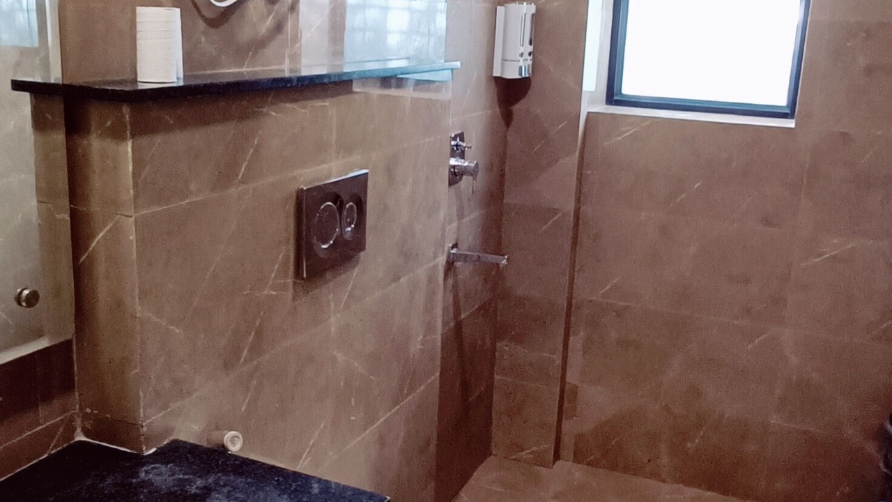 Photo of Bathroom in Mahipalpur