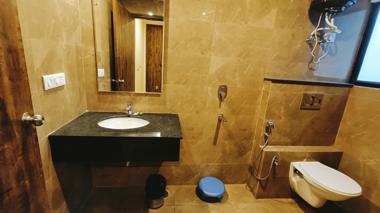 Photo of Bathroom in Mahipalpur