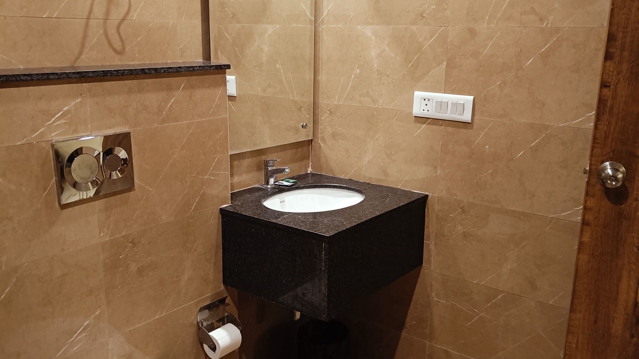 Photo of Bathroom in Mahipalpur