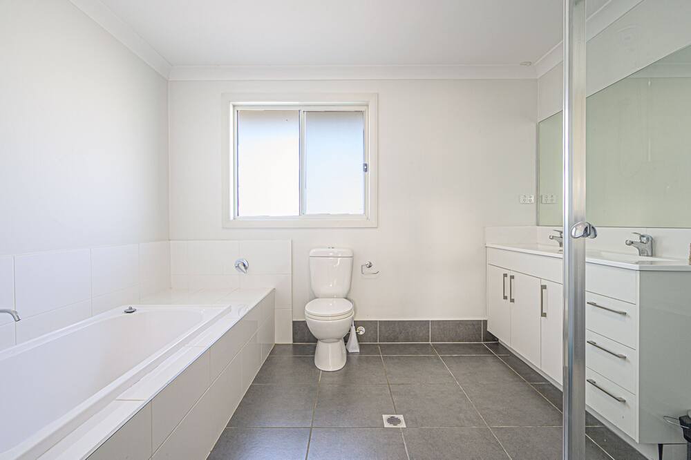 Photo of Bathroom in Colebee