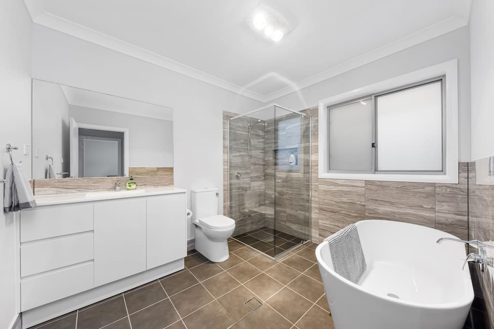Photo of Bathroom in Austral