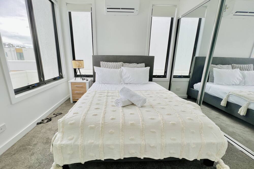 Photo of Bedroom in Austral