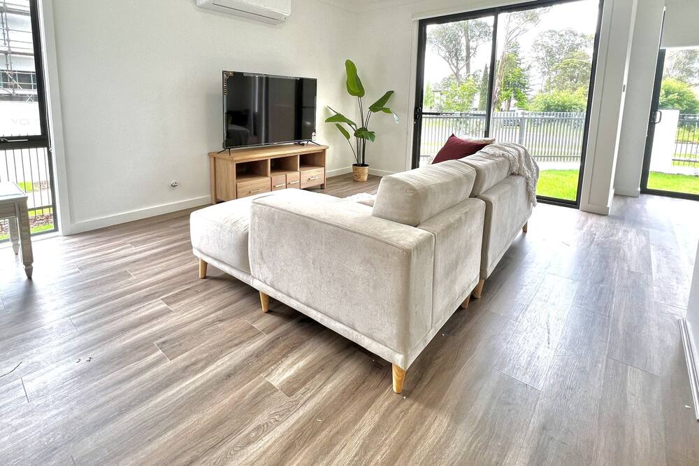 Photo of Livingroom in Austral