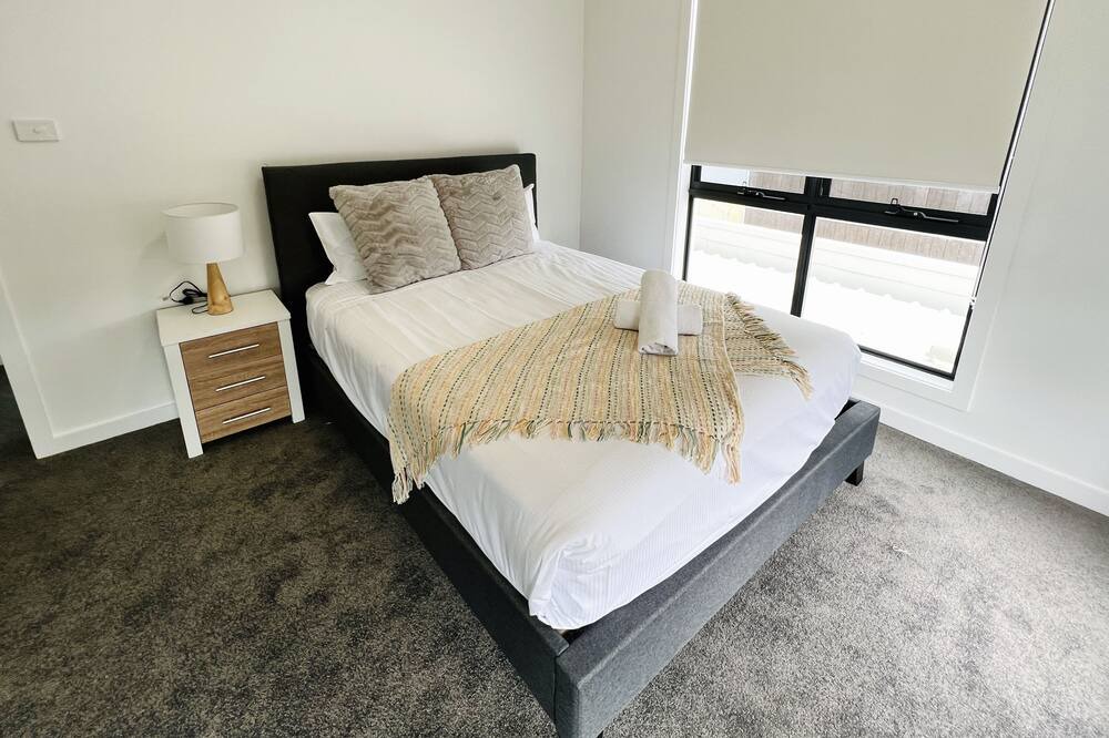 Photo of Bedroom in Austral
