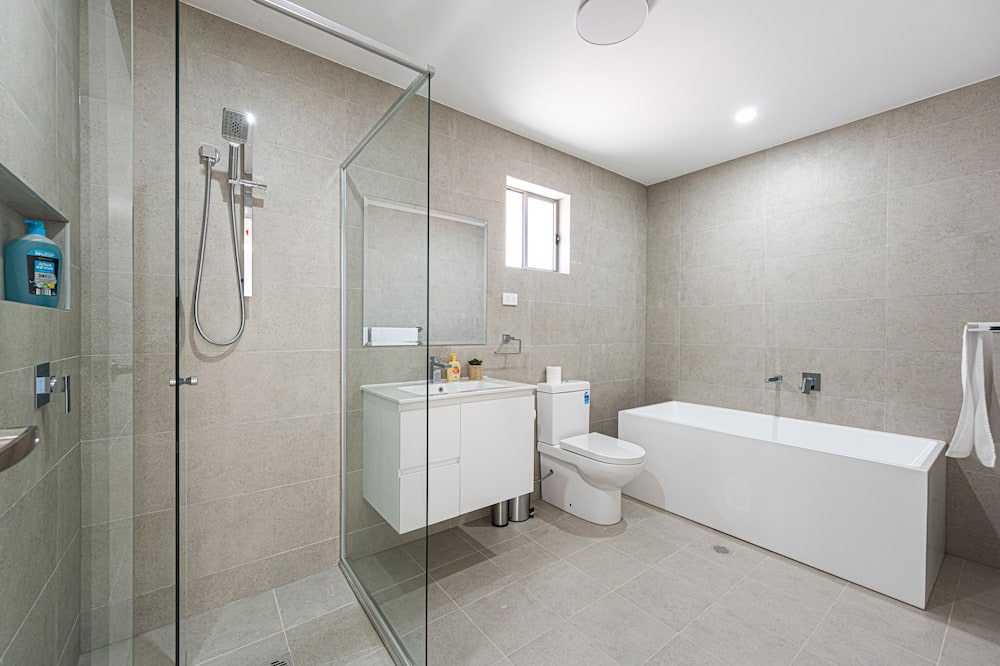 Photo of Bathroom in Acacia Gardens