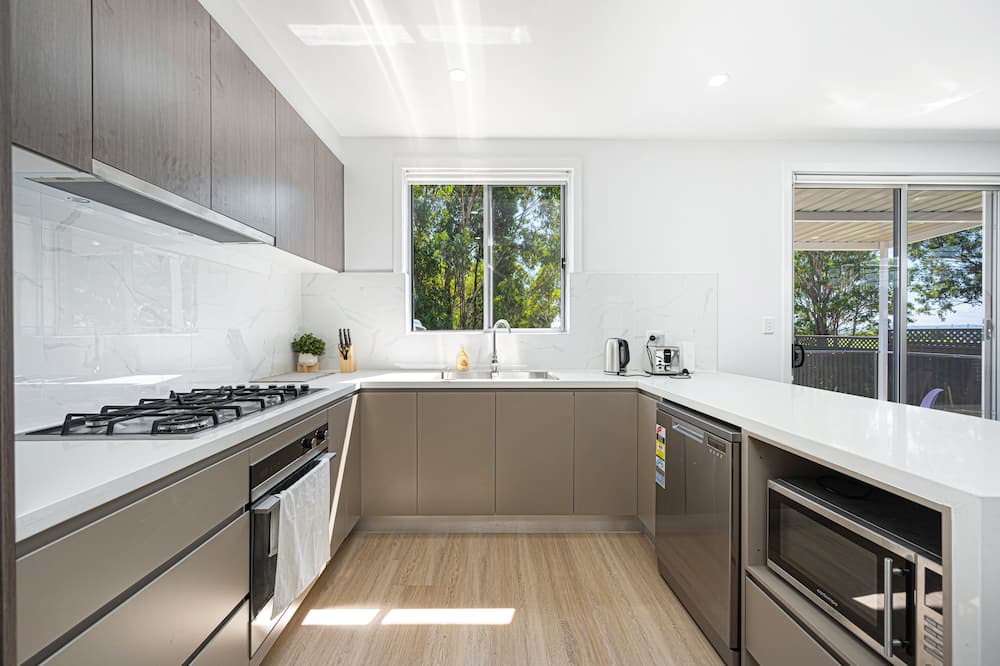 Photo of Kitchen in Acacia Gardens