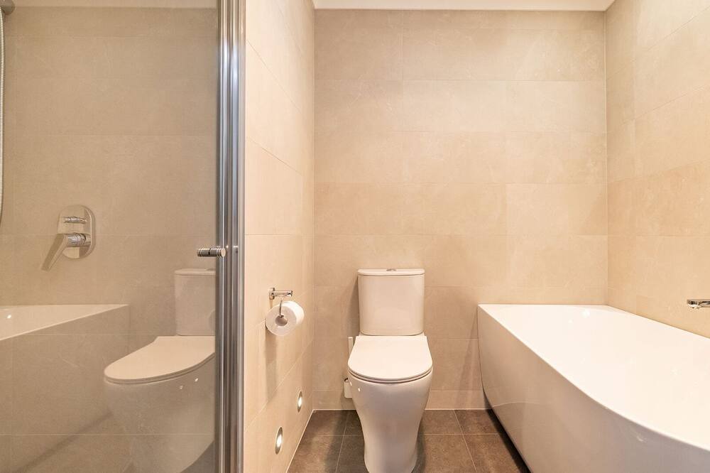 Photo of Bathroom in Salamander Bay