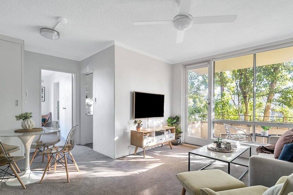 Photo of Livingroom in Crows Nest